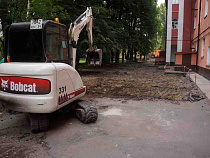 Алиханов надеется увидеть благоустроенные дворы хотя-бы к осени