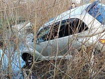 В пригороде Калининграда «Крайслер» улетел в канаву