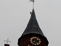 На крыше Кафедрального собора идут альпинистские работы