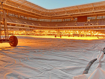 Футбольное поле стадиона в Калининграде подняли выше, чтобы не затапливало