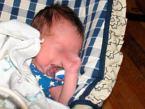 В Калининграде автомобиль сбил пешехода с младенцем на руках