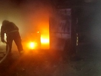 В Калининграде мужчина спасал свою «Шкоду» до сильных ожогов 