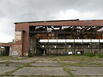 Старинные ангары аэродрома на Балтийской косе попали под снос – соцсети