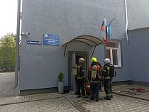 В Калининграде 24 пожарных экстренно выезжали в спортшколу 