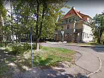 Ребёнок попал под колёса «Ауди» на улице Катина