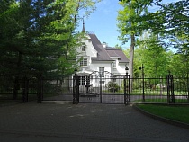 Макаров заслонит отелем самый дорогой дом в Светлогорске