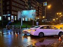 «Форд» врезался в пешехода и автомобиль в Калининграде 