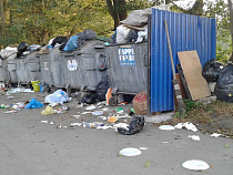 На выходных мусор с Куршской косы вывозить было нечем  