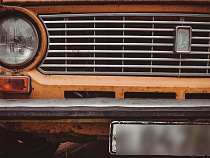 Мужик арендовал автокран для кражи неисправных «ГАЗа» и «ВАЗа» из Балтрайона 