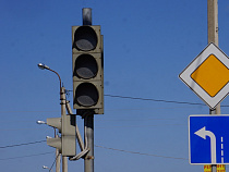 На улице Александра Невского на несколько часов отключат светофор