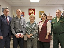 В Гвардейске вручили медаль «За отвагу» участнику СВО