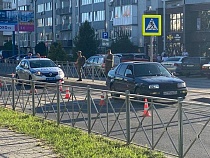 В Светлом сбитые 19-летним водителем Алексеевны требуют денег