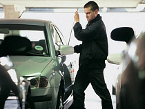 Калининградцы не могут вернуть свои машины часами