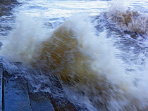 После смерти человека в море, на пирсе в Зеленоградске повесят спасательные круги