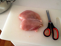 В мясе птицы из Аргентины обнаружили патогенные микроорганизмы