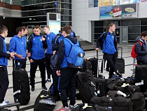 Калининградская «Балтика» прилетела на сборы в Турцию