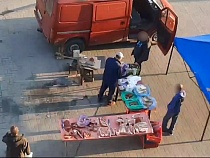 Перед «Спаром» на Артиллерийской устроили нелегальный «гриль-бар»