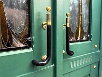 Назван город под Калининградом, куда едут смотреть дверные ручки