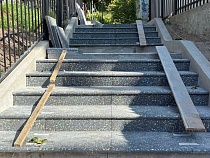 В Светлогорске элитный спуск накрыли гранитом 