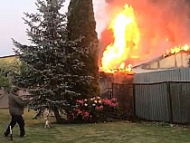 На улице Мечникова в Калининграде сгорела частная баня