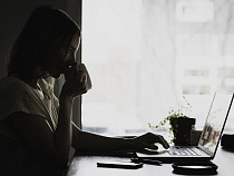 17-летняя девушка под видом мужчины развела калининградку на 296 тысяч рублей