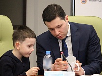 Алиханов назвал национальность своих родителей