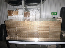 Контрабандисту простили штраф в 80 тыс. рублей и вернули «Мерседес», где он прятал сигареты