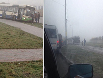 Автомобилисты: на Сельме у ДС “Янтарный” на тротуаре занесло автобус №48 (фото)