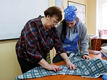 В Советске открыли цех по пошиву пижам для раненых бойцов СВО