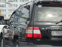 Пьяный водитель «Тойоты Ленд Крузер 200» наехал на полицейского