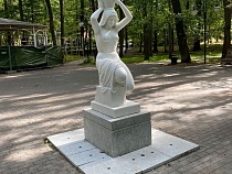 В копии девушки с кувшином в Светлогорске нашли «вопиющие несовпадения»