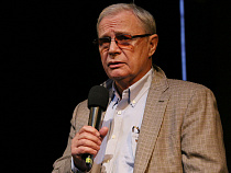 О детстве в эвакуации и о мечте стать биологом калининградцам рассказал народный артист России Лев Прыгунов