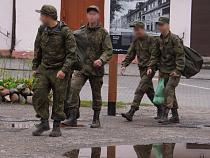 Призывник-старослужащий пять раз избил новобранцев и отделался штрафом