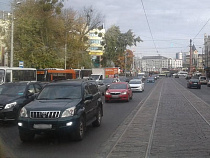 Из-за строевой прогулки курсантов в Калининграде появились пробки (фото) 