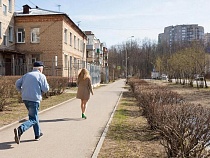 Седой развратник устроил охоту на женщин Калининграда