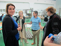 В Калининградском зоопарке жизнь животных делают лучше с помощью подручных материалов