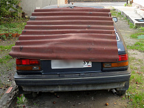 Разобрал машину девушки за отказ гулять с ним