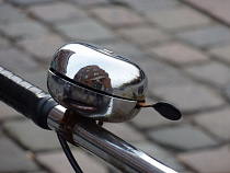 У посетительницы стоматологии на улице Буткова украли велосипед