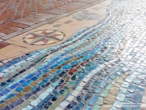 В Зеленоградске разрешили топтать художественное мозаичное панно