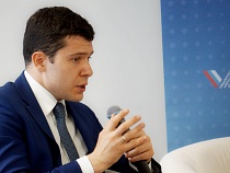 Алиханов: люди жалуются на огромное количество клещей