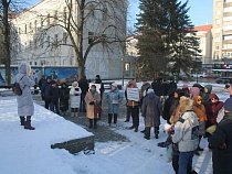 На митинг против беспредела в Калининграде пришёл вице-премьер