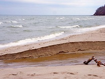 Туристам в Калининградской области перекрывают культовый спуск на пляж