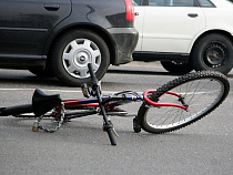 В Калининградской области иномарка сбила велосипедистку