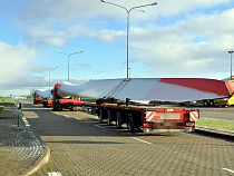 На Гжехотках встретили лопасти ветряка для ветропарка под Калининградом