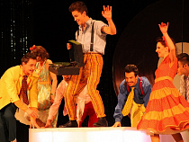 Ночь искусств: стиляги, янтарь США, светомузыка и тайны монстров океана (дополнено)