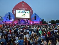 В Калининград около 40 тысяч болельщиков прибыли из-за рубежа на самолётах и автомобилях