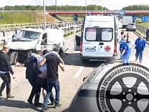 Опубликовано видео шокирующе медленной скорой при ДТП на Приморском кольце