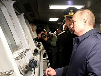 Путин и Шойгу осмотрели корвет на заводе «Янтарь» 