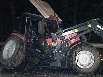 Жуткое ДТП на трассе Калининград – Черняховск: столкнулись трактор и грузовик