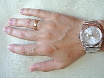 Калининградец лишился обручального кольца, зайдя в гости к знакомым